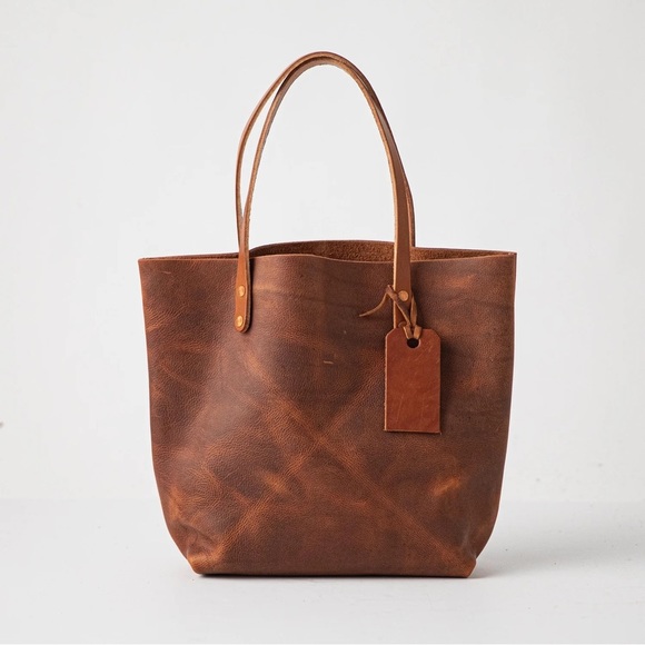 KMM&Co Handbags - KMM&Co Tan Kodiak Tote